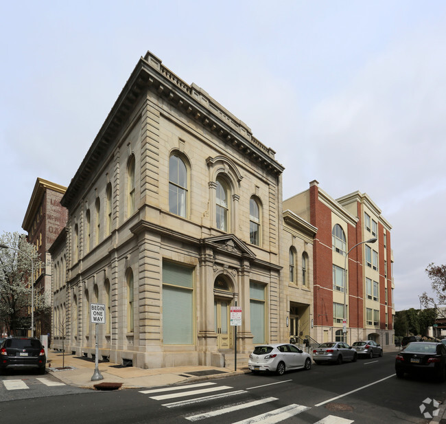 Primary Photo - 300-314 N 3rd St