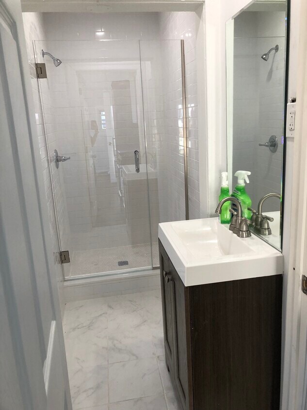 Foto principal - 83 Bloomfield Ave