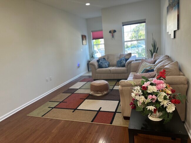 Foto del edificio - 72 Andrews Way