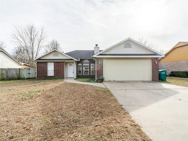 Building Photo - 2802 W Sunset Dr