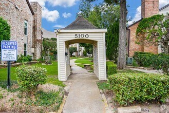 Building Photo - 5100 Allendale Rd