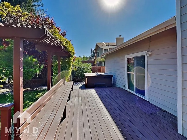 Building Photo - 990 Tera Ct