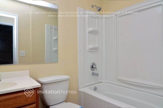 Foto del edificio - 4732 Woods Valley Dr