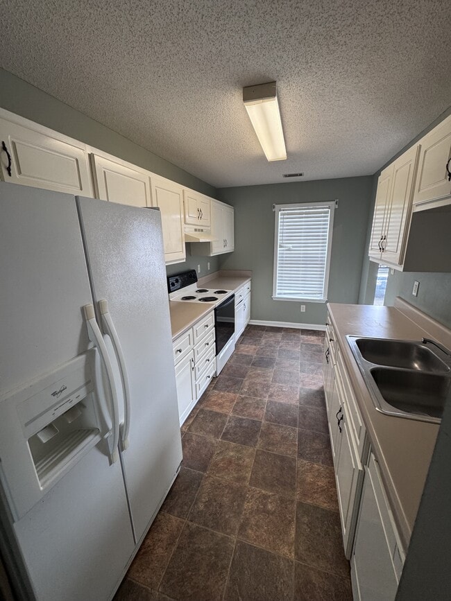 Building Photo - 125 St Kitts Ct