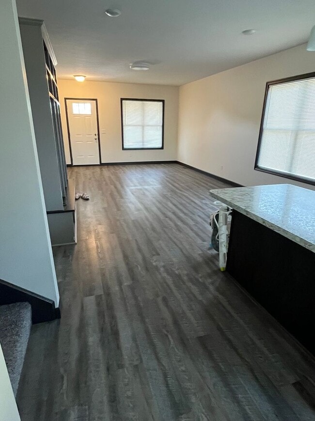 Building Photo - 149 Southpark Dr
