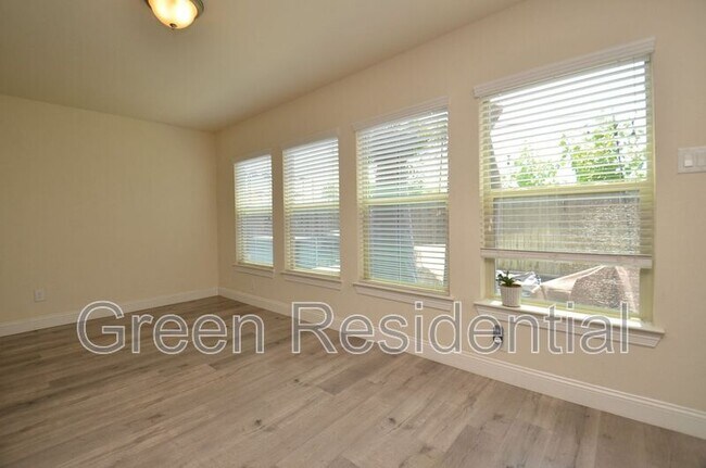Foto del edificio - 10709 Madden Oaks Pl