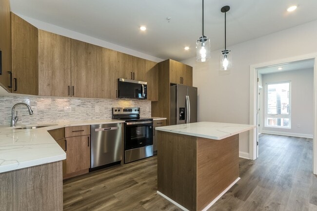 Building Photo - 953 Belmont Ave