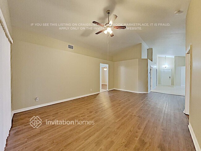 Foto del edificio - 11323 Jim Ct