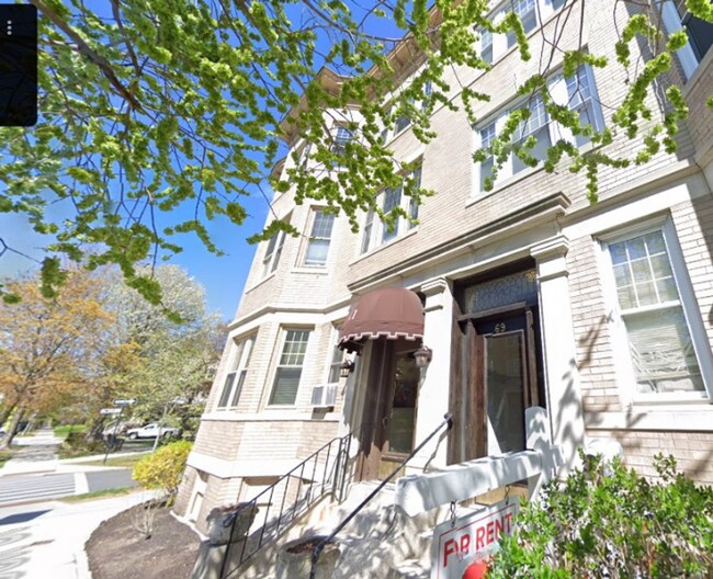 Building Photo - Coolidge Corner Modern 4-Bed / 3-Bath