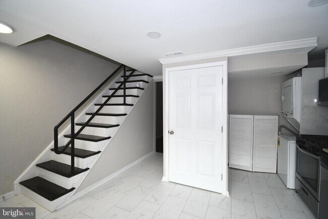 Building Photo - 4023 Hollins Ferry Rd