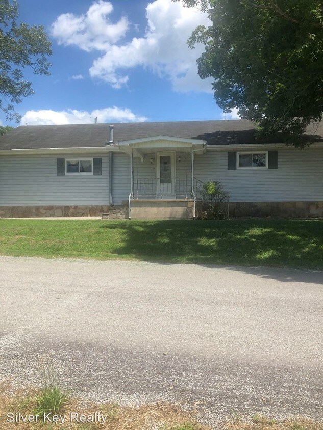 Primary Photo - 4 br, 1 bath House - 139 County Road 727
