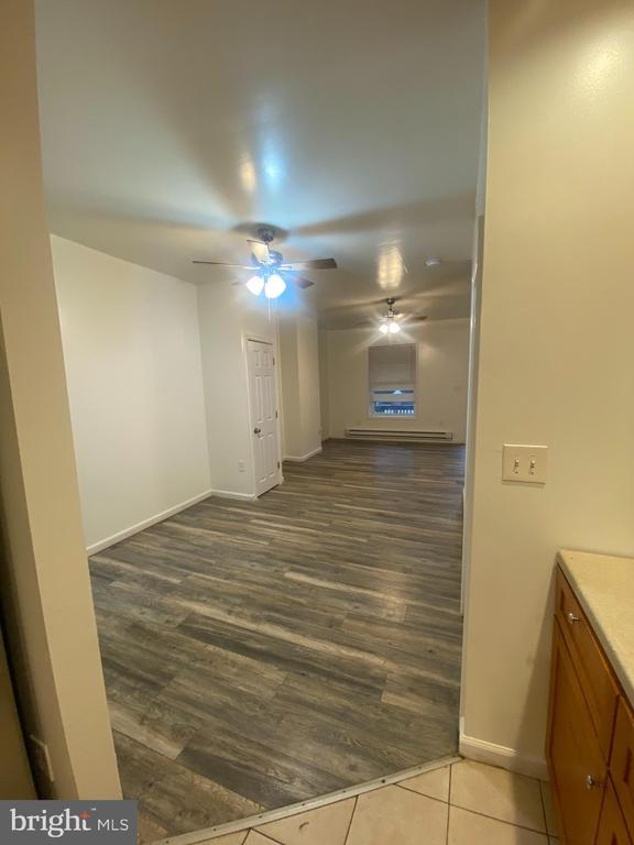 Building Photo - 1233 Greylock St