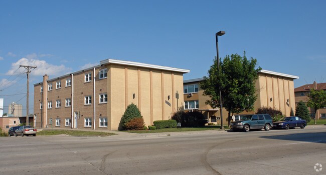 Building Photo - 6024-6028 S Archer Rd