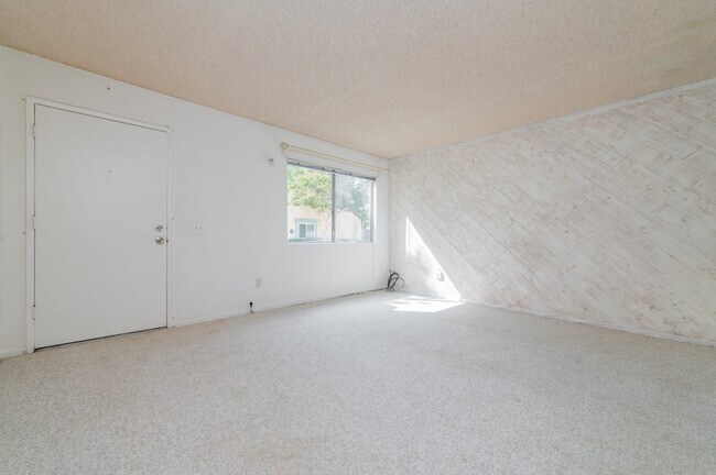 Building Photo - 2533 Colgate Way