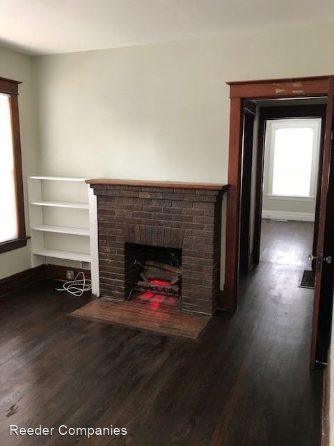 Building Photo - 441 Highland St