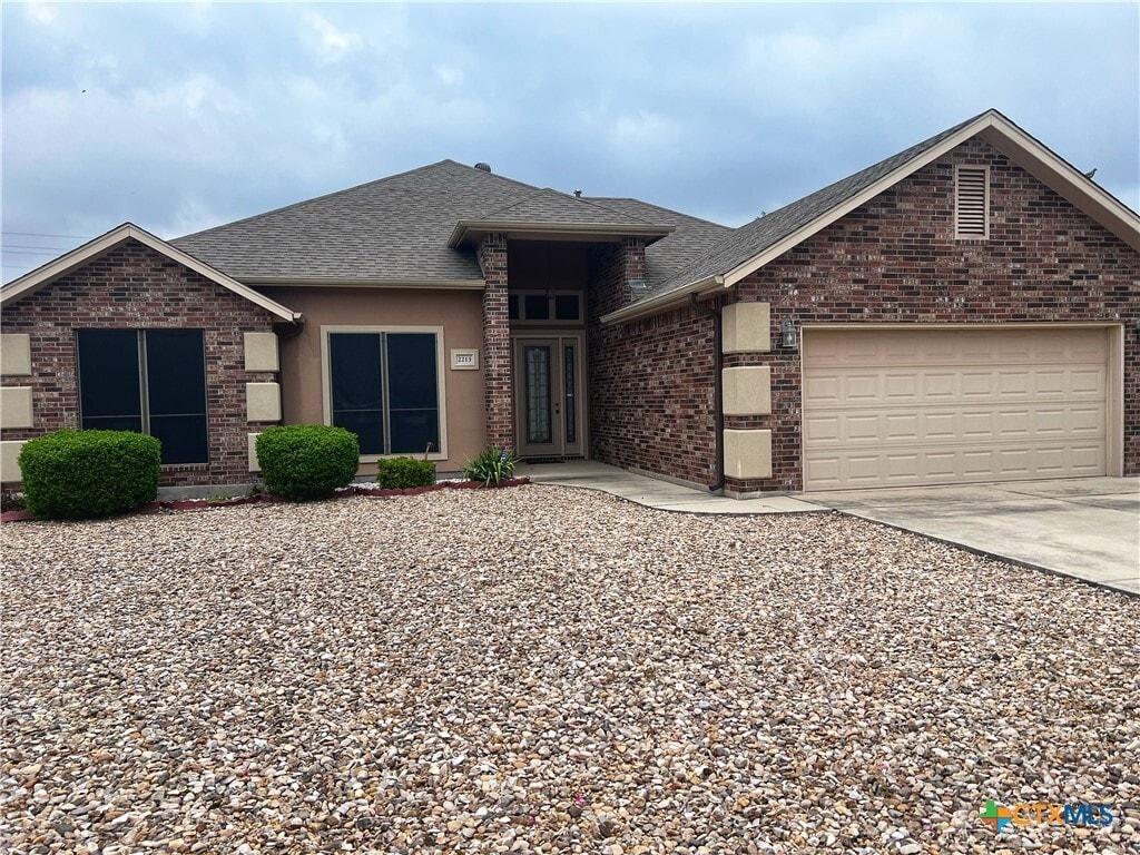Primary Photo - 2213 Garden Gate Cir