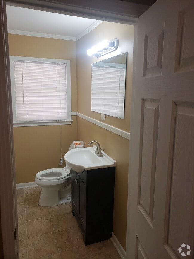 Building Photo - 912 Chickasaw Trail