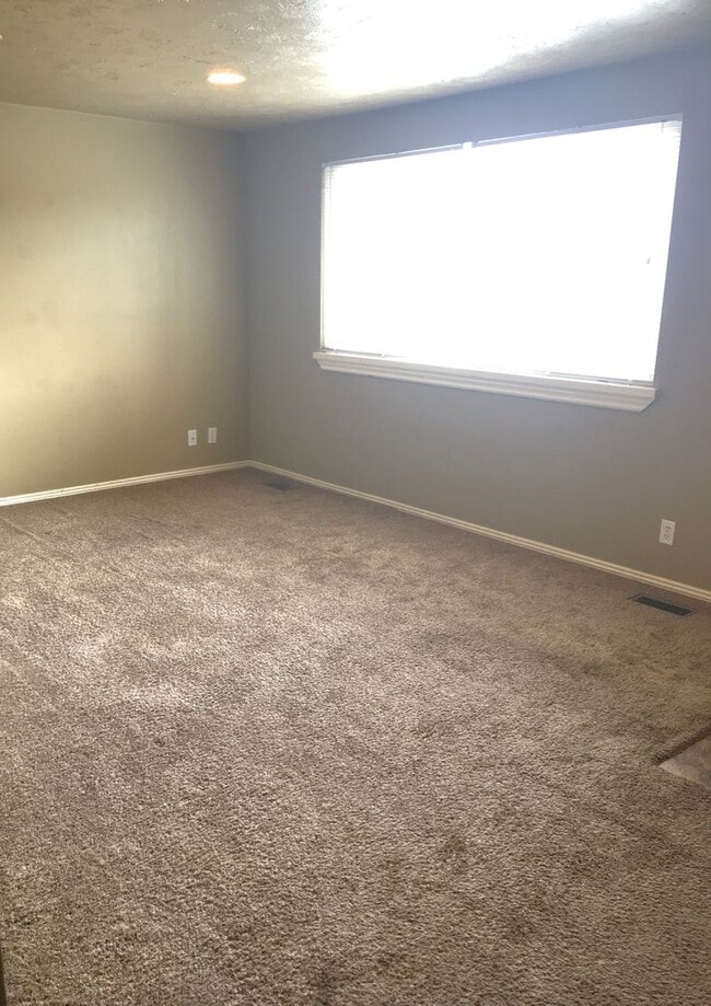 Photo - 6046 S 4000 W Apartment