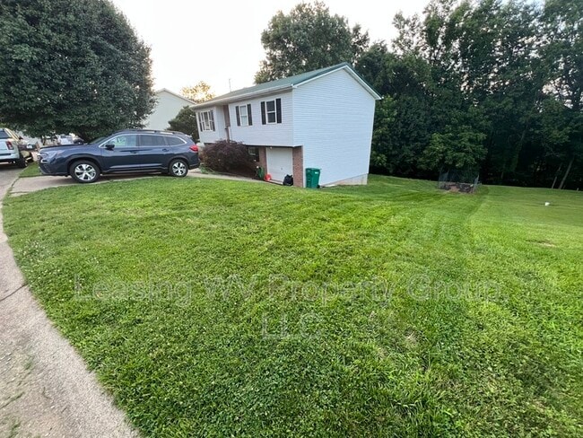 Building Photo - 448 Kingswood Dr