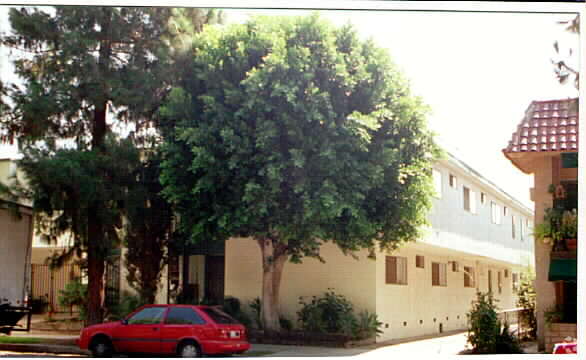 Foto del edificio - 5040 Tujunga Ave