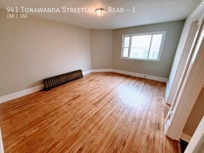 Building Photo - 941 Tonawanda St