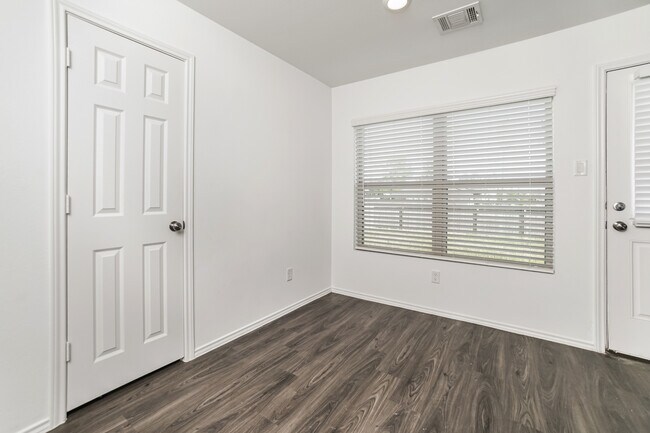 Foto del edificio - 5992 Rimini Landing Ln, Porter, TX