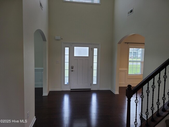 Building Photo - 110 Regatta Way