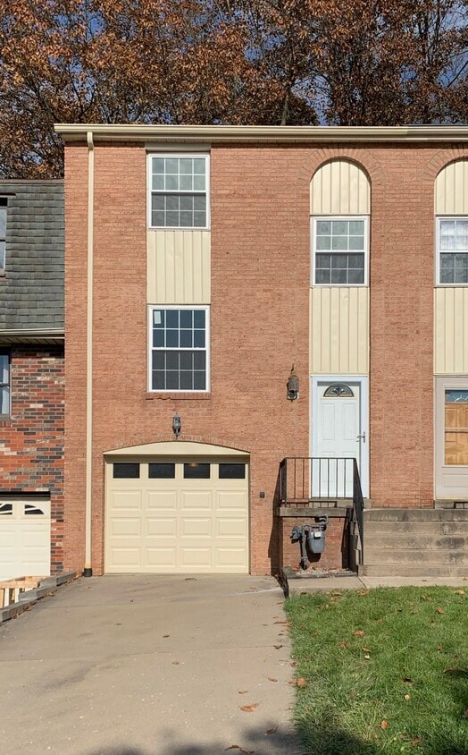 Photo - 1789 Patrick Place