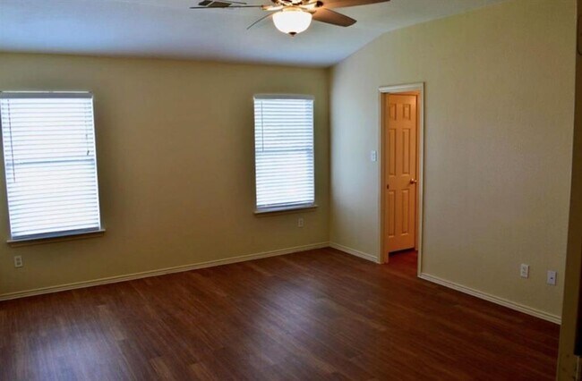 Foto del edificio - 14208 Sumatra Ln