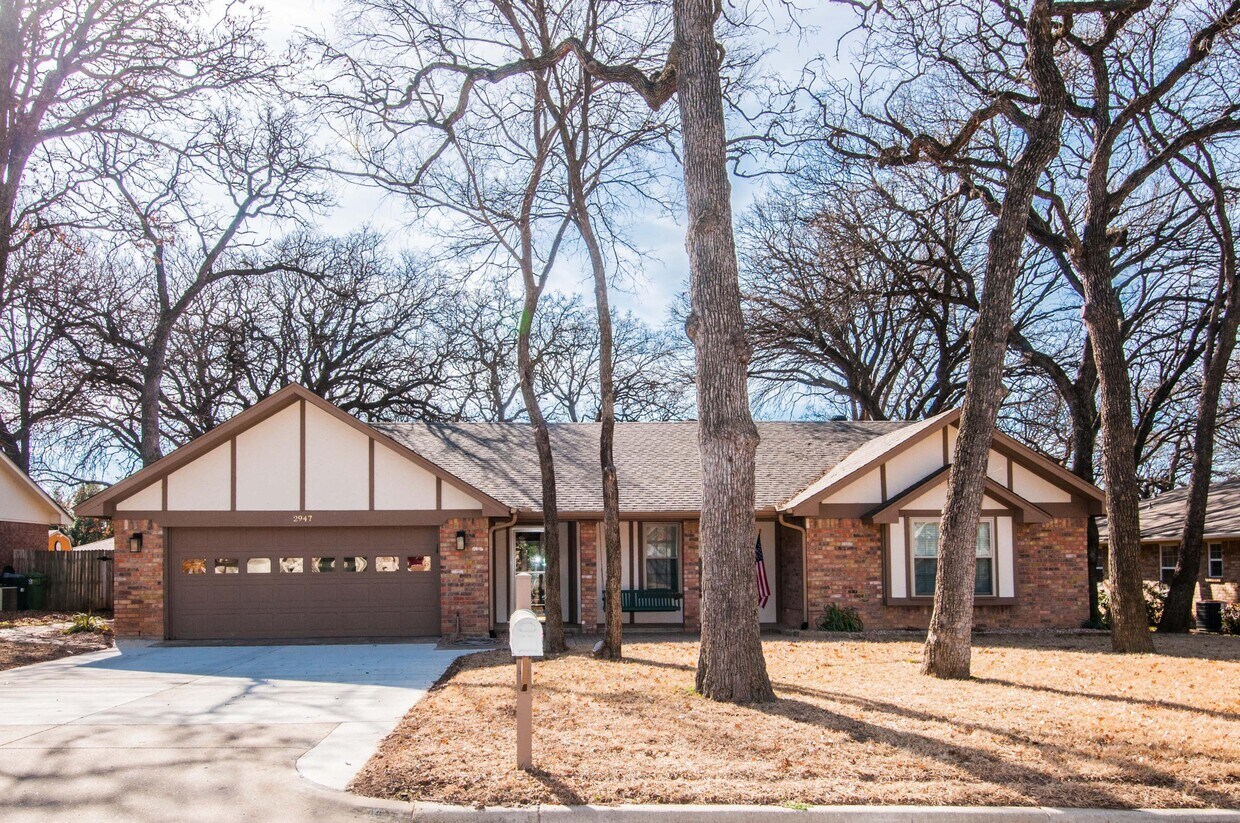 Primary Photo - 2947 Southridge Dr