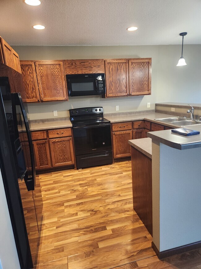 Beautiful kitchen with custom-built cabinets - 124 Burg Ave