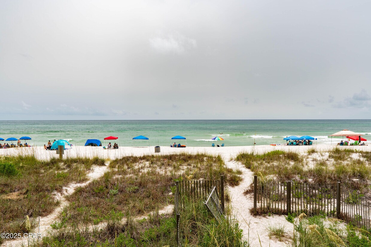 Primary Photo - 17135 Front Beach Rd