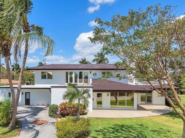 Foto del edificio - 911 N Northlake Dr