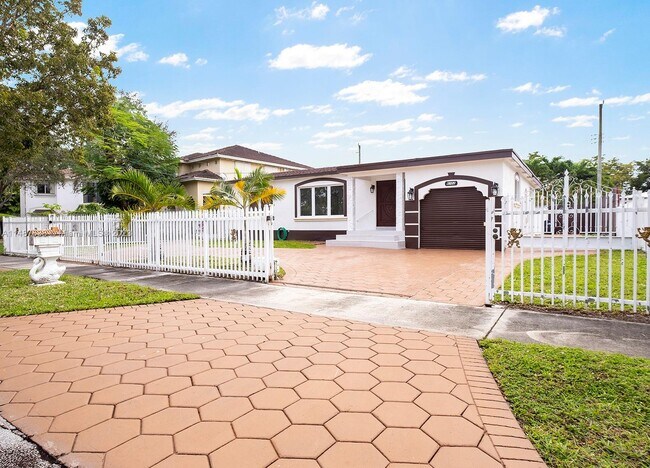 Foto del edificio - 6102 SW 13th St