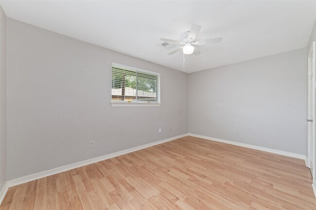 Foto del edificio - 4118 Donna Lynn Dr