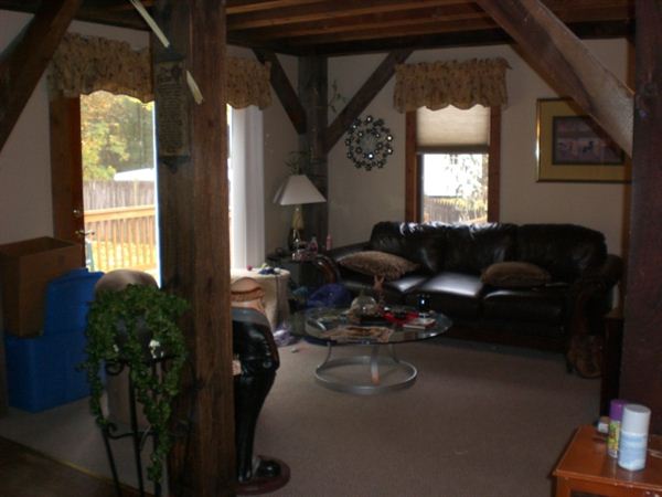 Building Photo - 12 Forsythia Ln