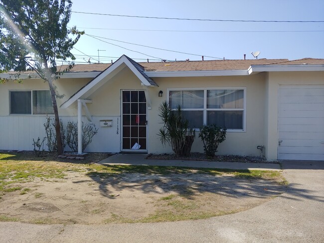 Building Photo - 11138 Lambert Ave