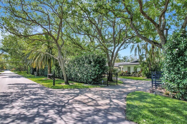 Foto del edificio - 6430 SW 126th Street Rd