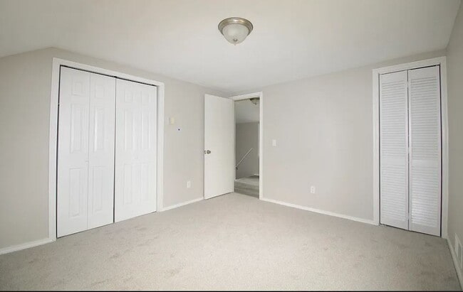 Building Photo - 142 Cloran St