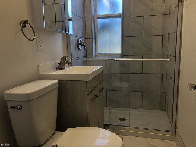 Foto del edificio - 4400 N Ashland Ave