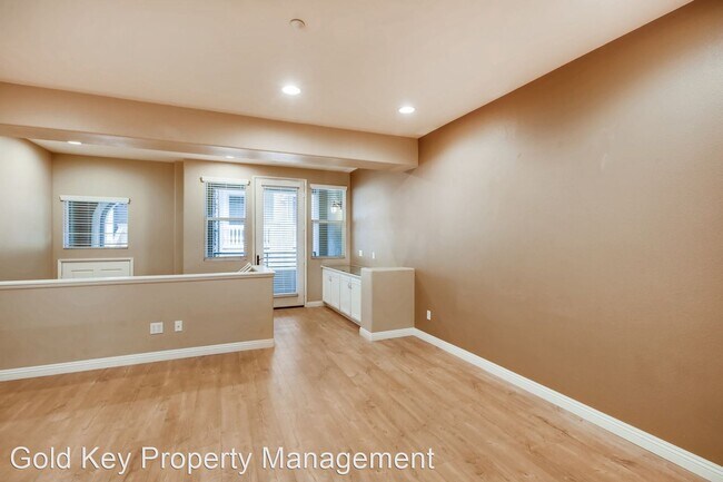 Building Photo - 8889 Promenade N Pl