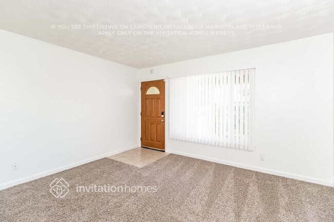 Building Photo - 6121 N Haven Dr