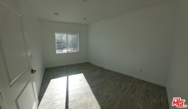 Building Photo - 13707 W Magnolia Blvd