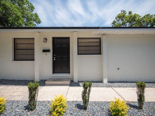 Building Photo - Lawn Care Included - Front unit of the dup...