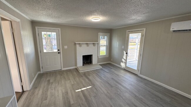 Foto del edificio - 391 Poplar Springs Rd