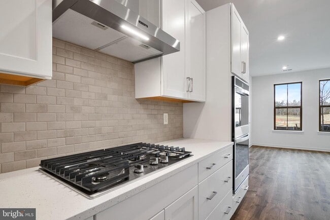 Building Photo - 20935 Bluebird Sq