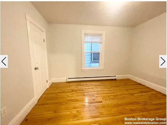 Building Photo - 22 Howell St