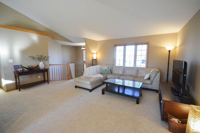 Building Photo - Incredible home in desirable Hart Farms location!