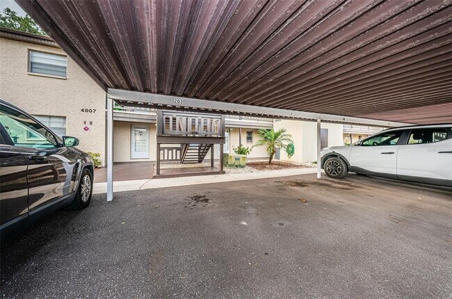 Foto del edificio - 4807 Marine Pkwy