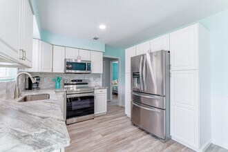 Building Photo - 601 Rheims Way